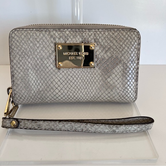 Michael Kors Snake Embossed Zip Around Wallet Wristlet - Picture 1 of 12